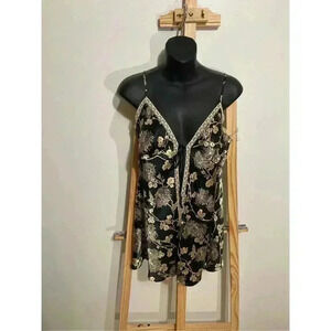 Victoria’s Secret Lace Trim Satin Slip Flyaway, size medium